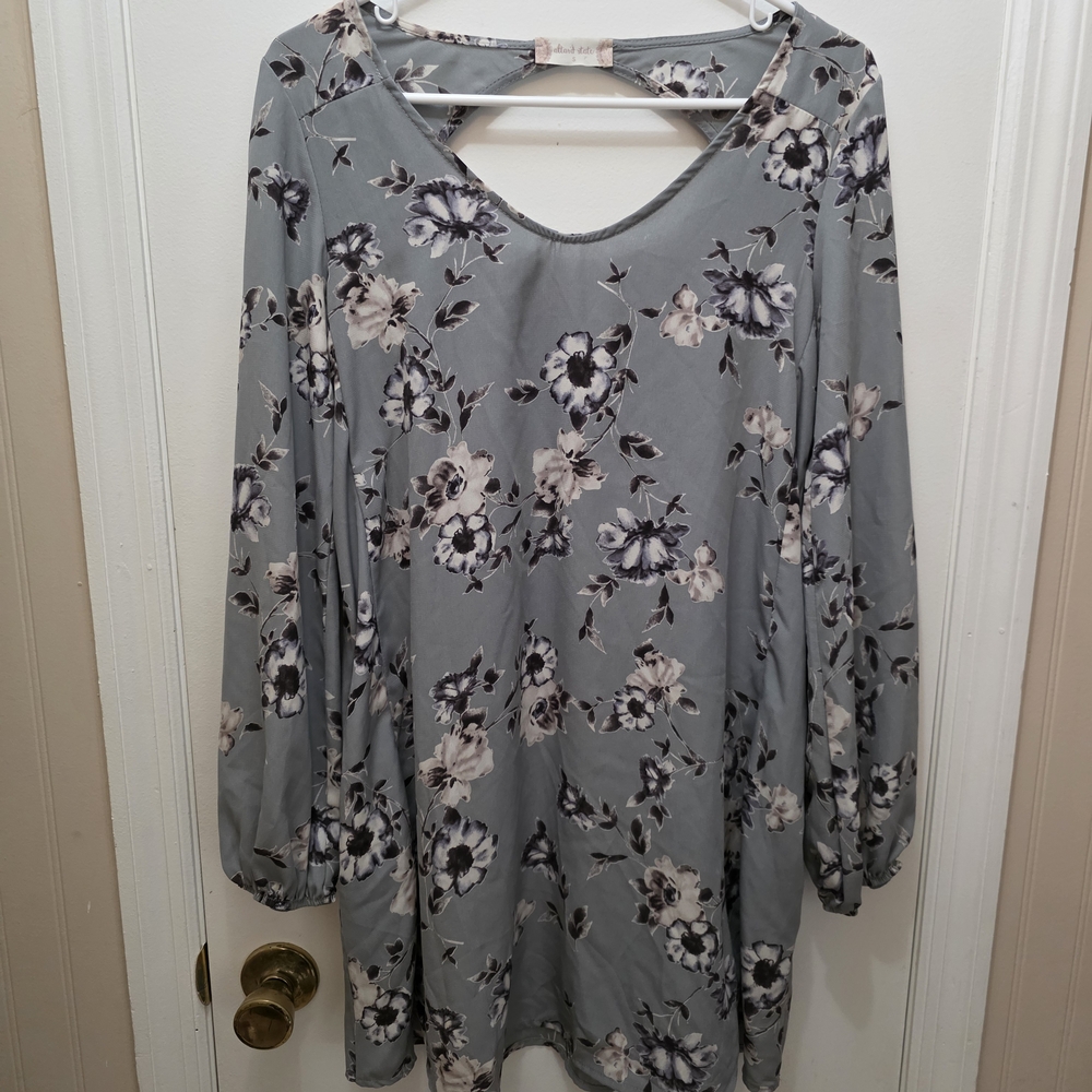 Altar'd State Gray Floral dress S